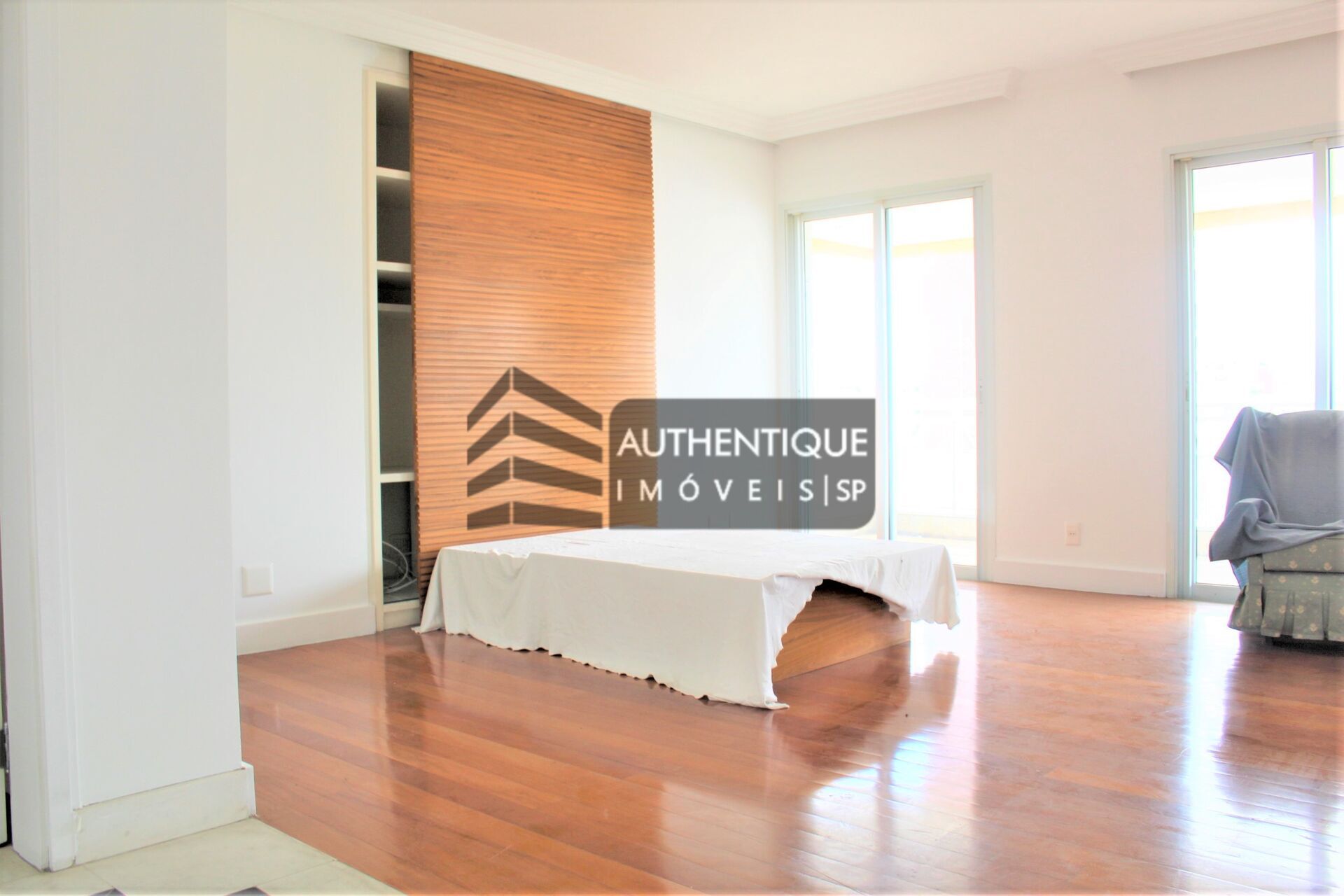 Apartamento à venda com 4 quartos, 275m² - Foto 7