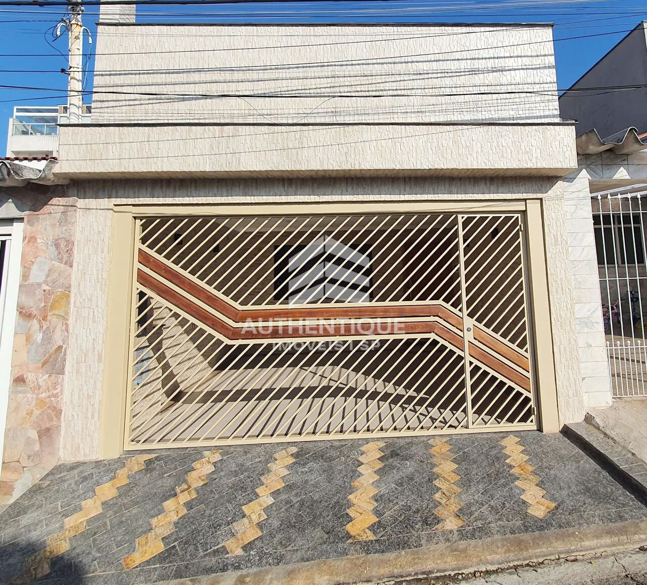 Casa, 3 quartos, 202 m² - Foto 1