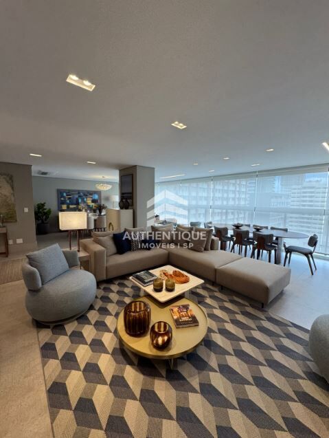 Apartamento, 3 quartos, 208 m² - Foto 1