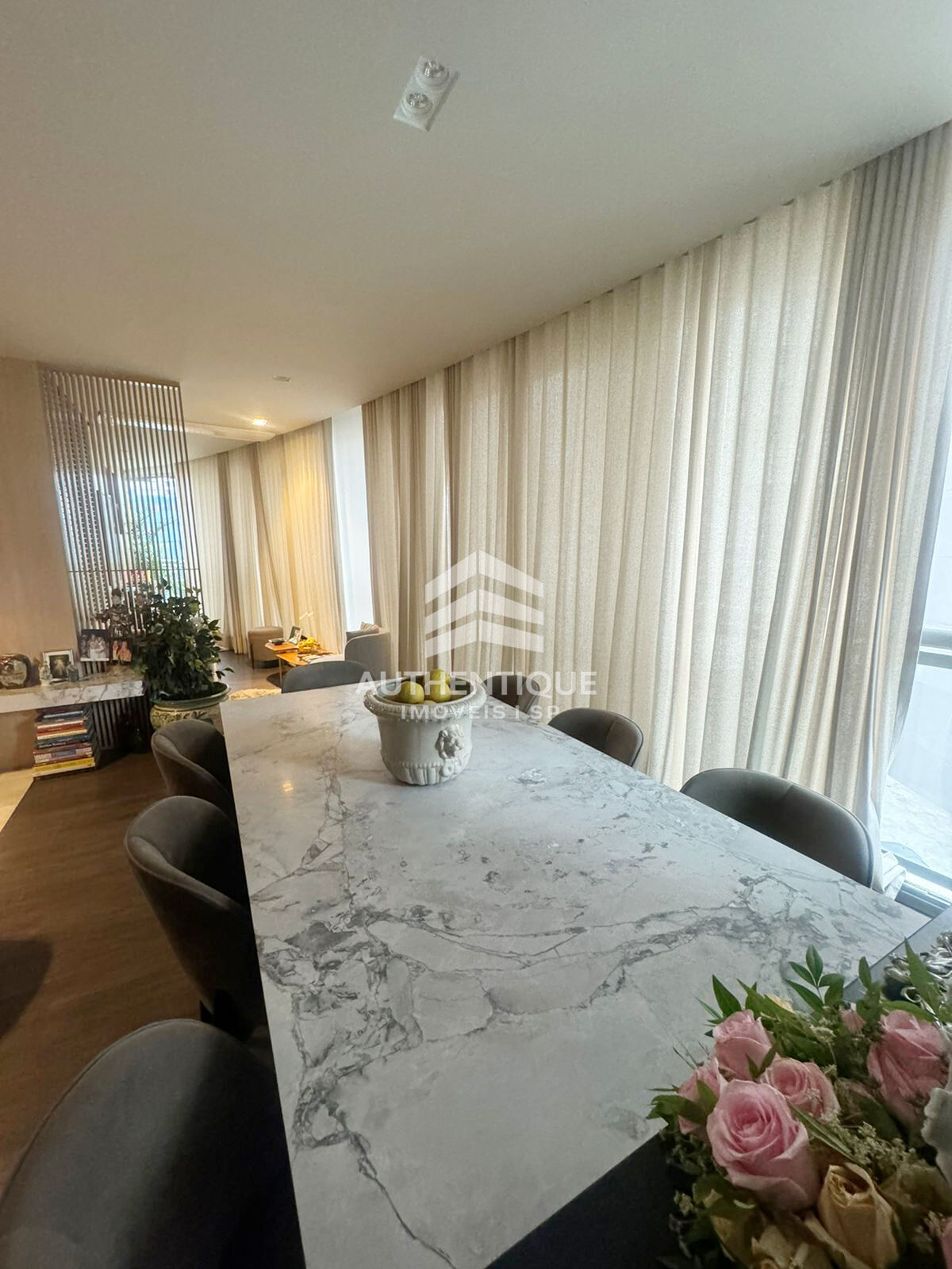 Apartamento, 2 quartos, 109 m² - Foto 1
