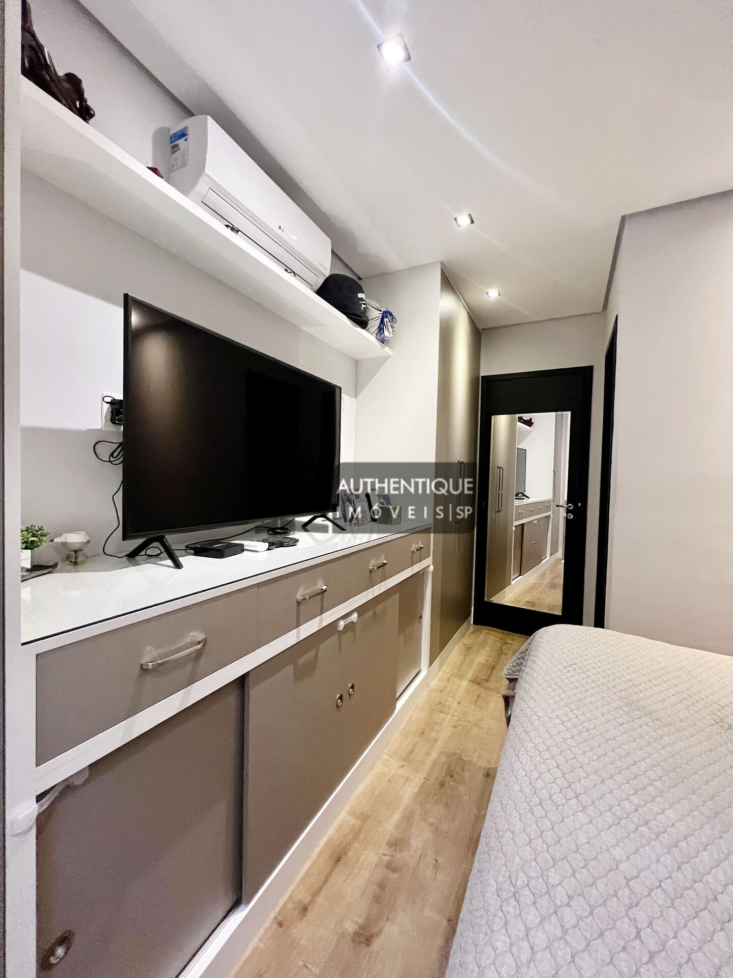 Apartamento à venda com 2 quartos, 87m² - Foto 28