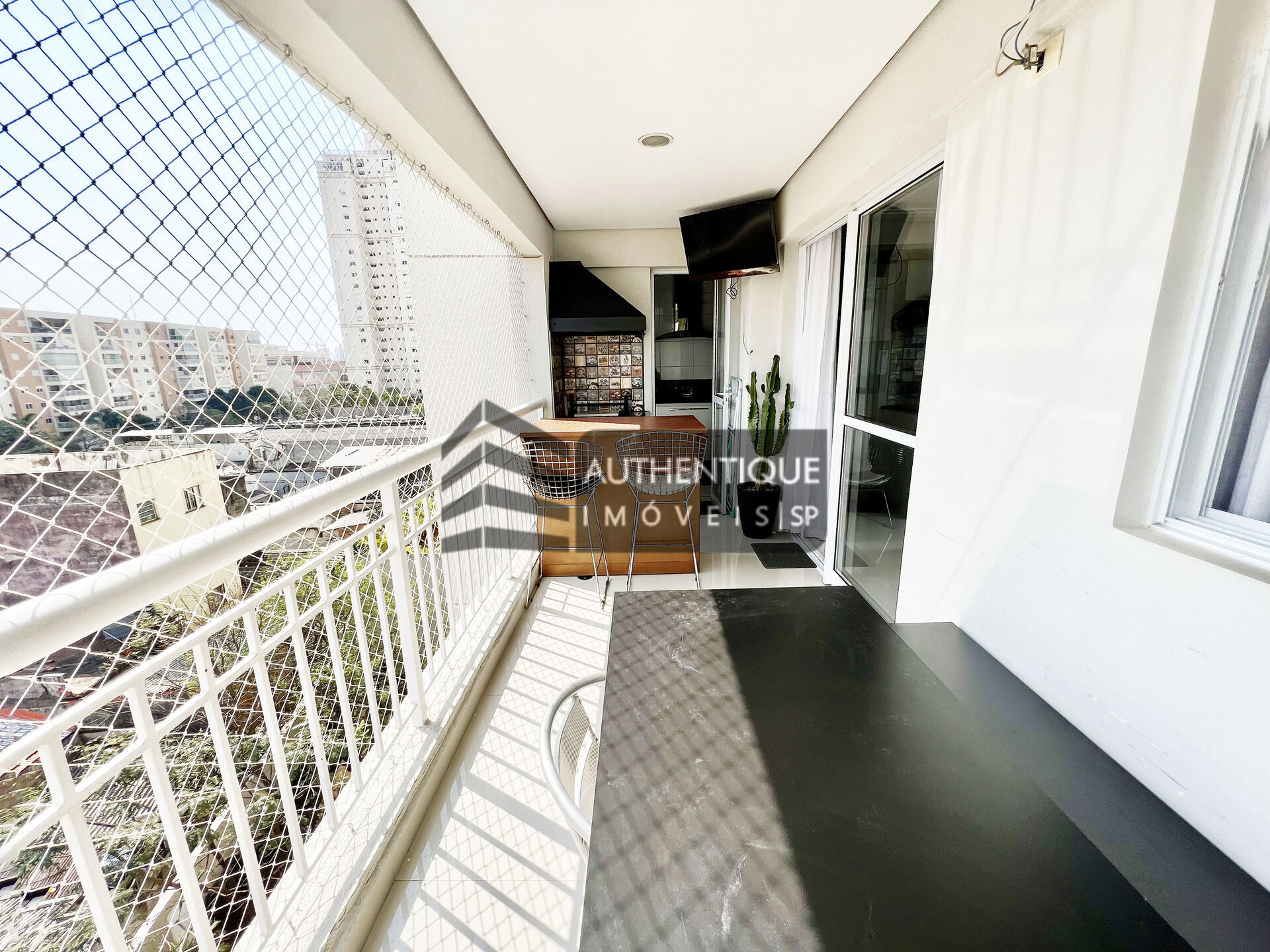 Apartamento à venda com 2 quartos, 87m² - Foto 1