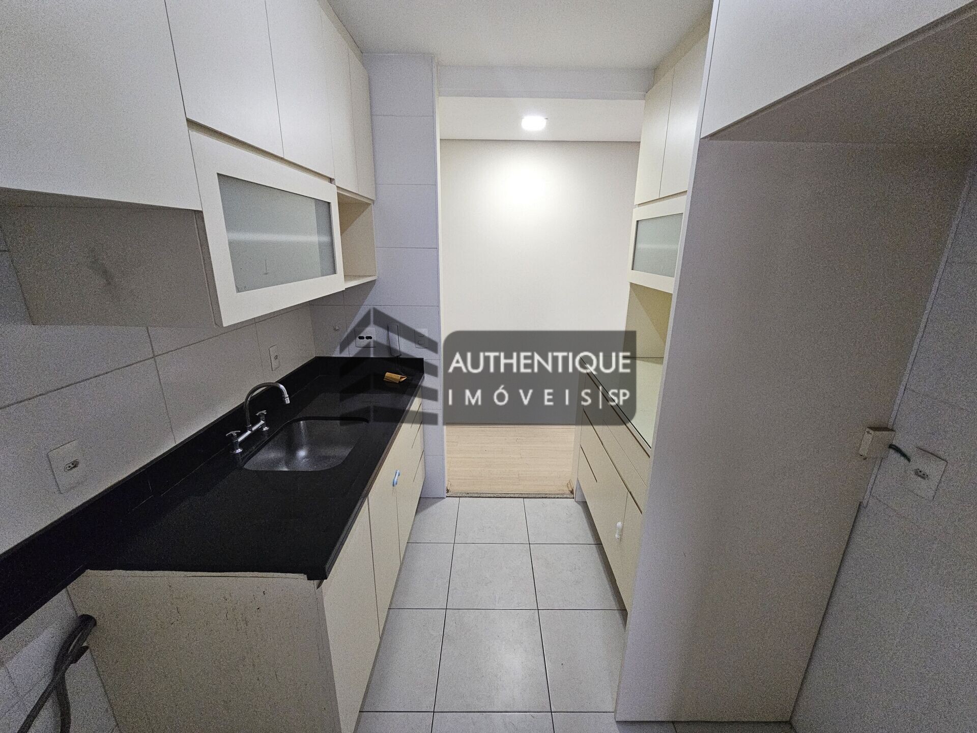 Apartamento à venda com 2 quartos, 75m² - Foto 6