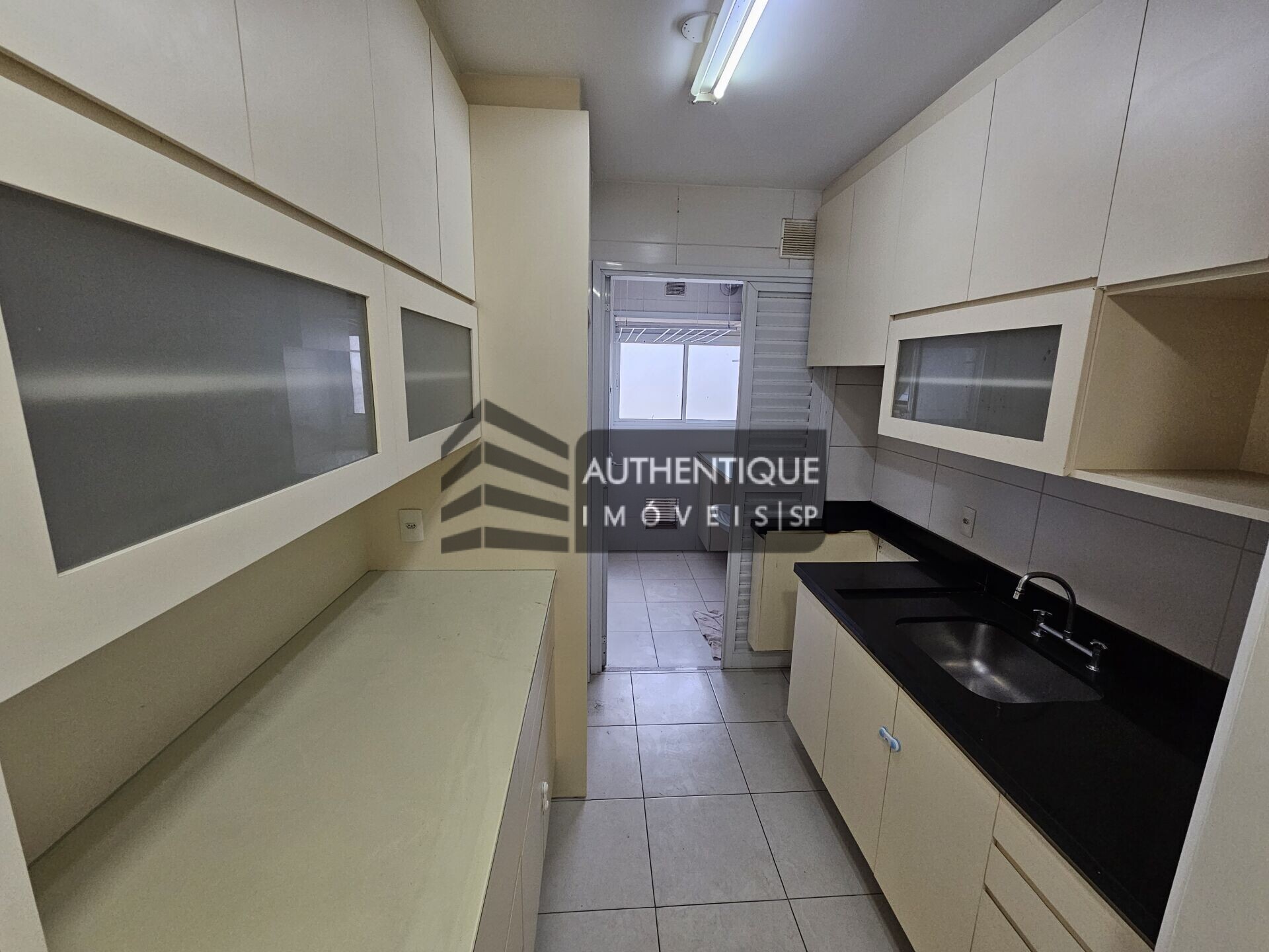 Apartamento à venda com 2 quartos, 75m² - Foto 7