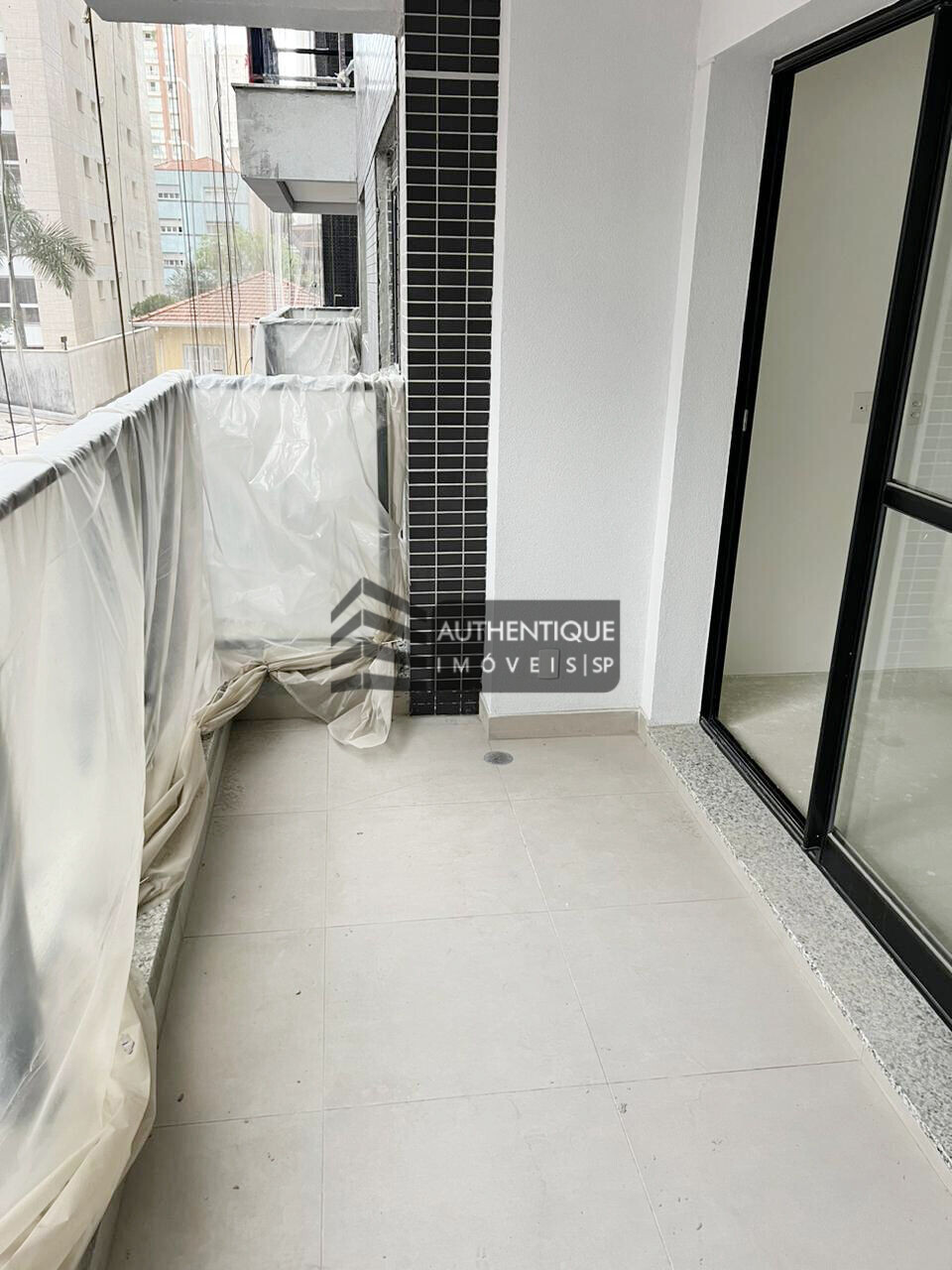 Apartamento à venda com 1 quarto, 37m² - Foto 1