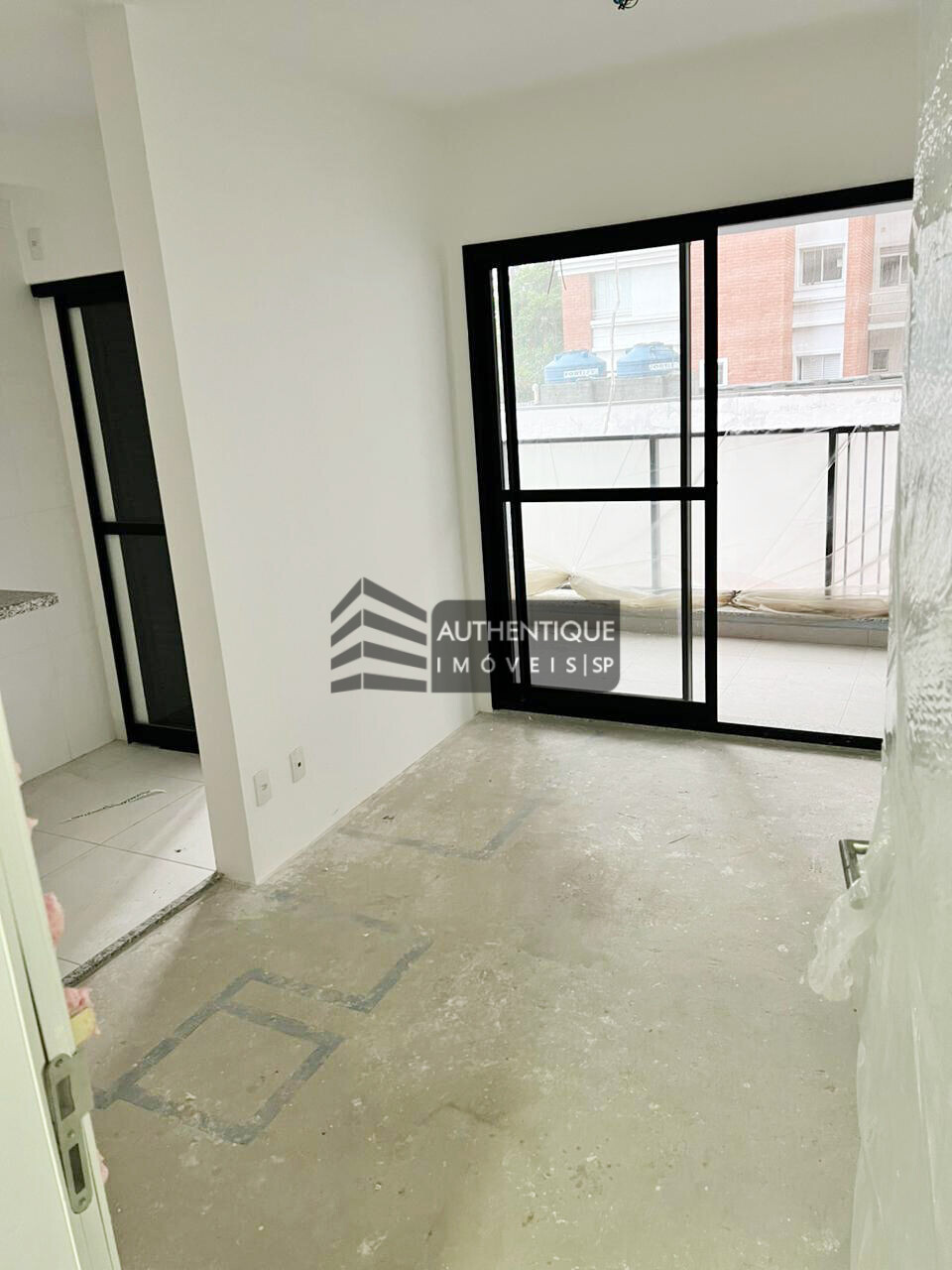 Apartamento à venda com 1 quarto, 37m² - Foto 2