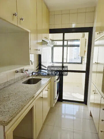 Apartamento à venda com 2 quartos, 70m² - Foto 6