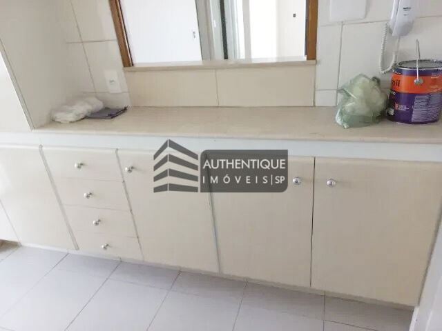 Apartamento à venda com 2 quartos, 70m² - Foto 11