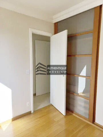 Apartamento à venda com 2 quartos, 70m² - Foto 10