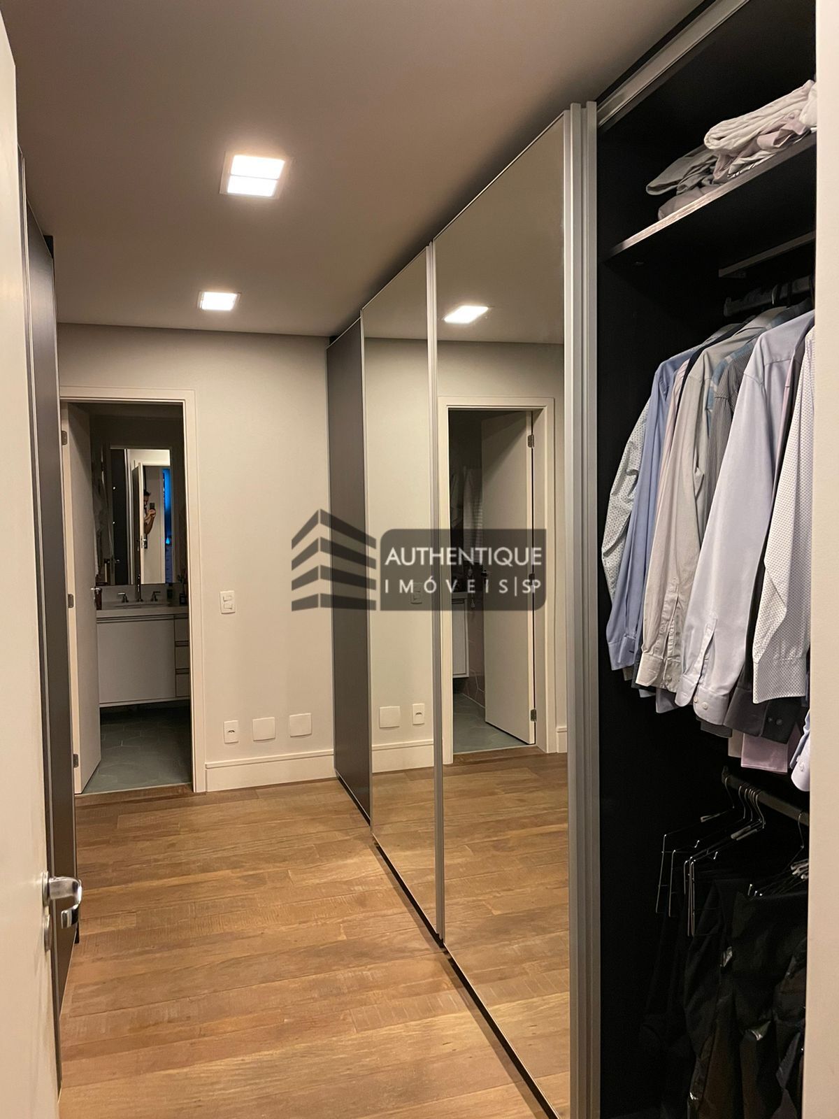 Apartamento à venda com 3 quartos, 202m² - Foto 17