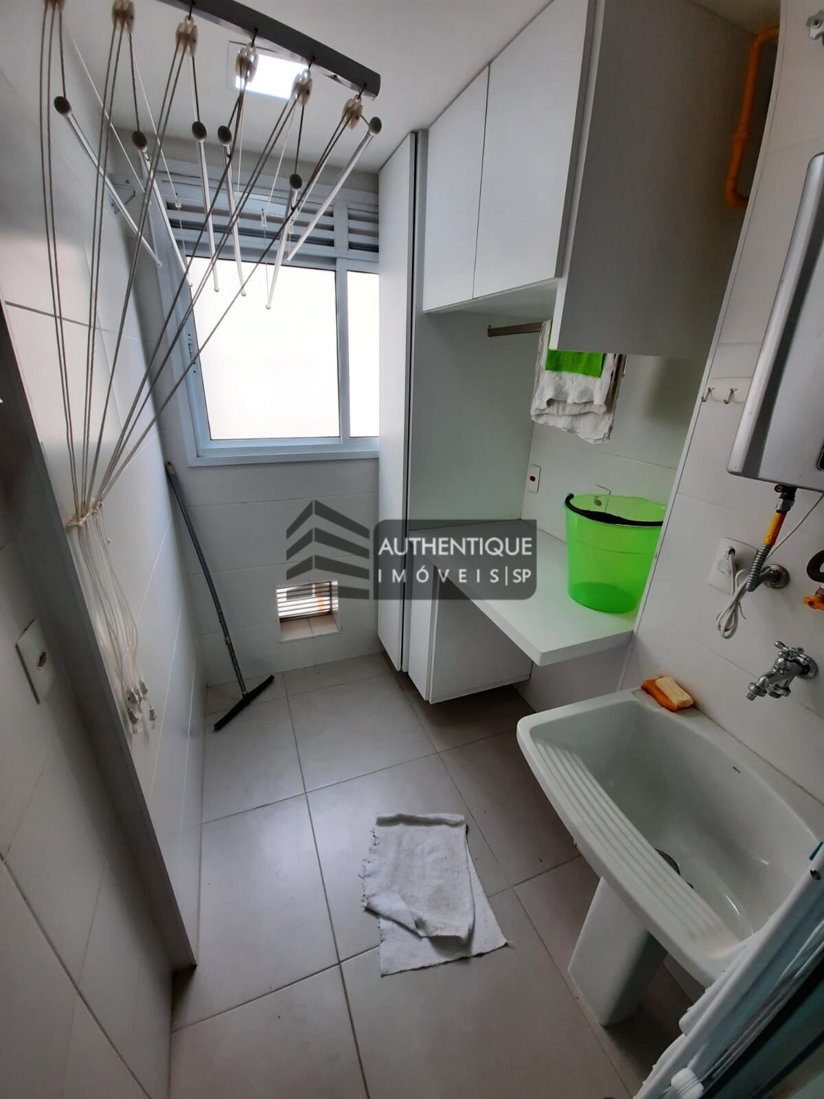 Apartamento à venda com 2 quartos, 75m² - Foto 34