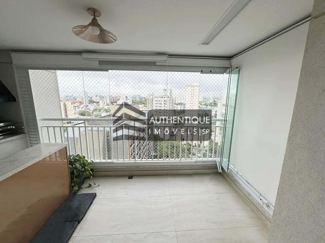 Apartamento à venda com 3 quartos, 95m² - Foto 1