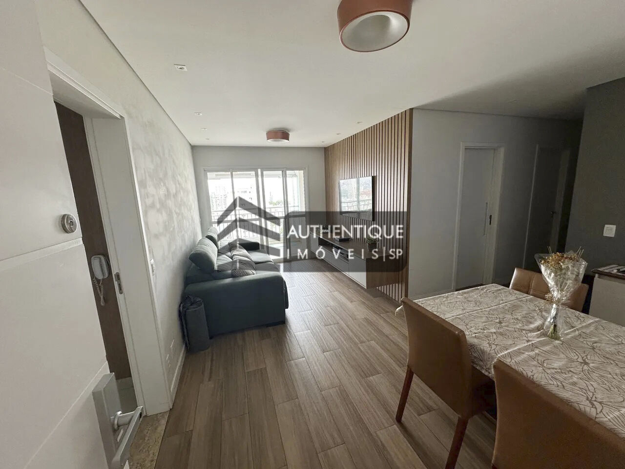 Apartamento à venda com 3 quartos, 95m² - Foto 2