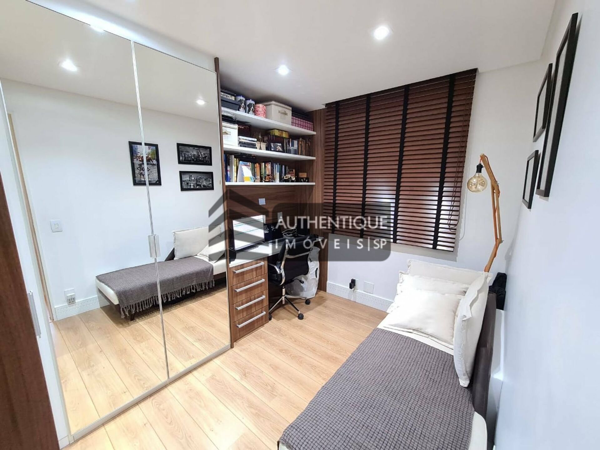 Apartamento à venda com 3 quartos, 76m² - Foto 33