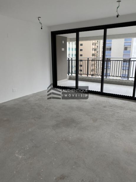 Apartamento à venda com 3 quartos, 147m² - Foto 2