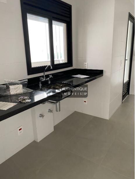 Apartamento à venda com 3 quartos, 147m² - Foto 4