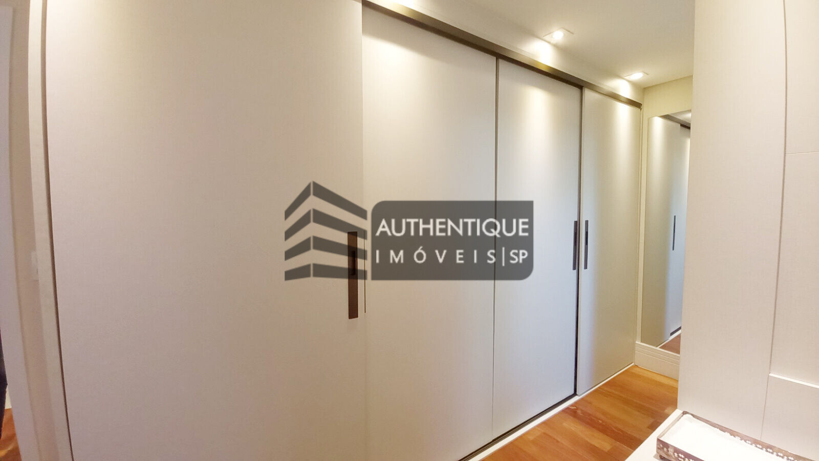 Apartamento à venda com 4 quartos, 212m² - Foto 33