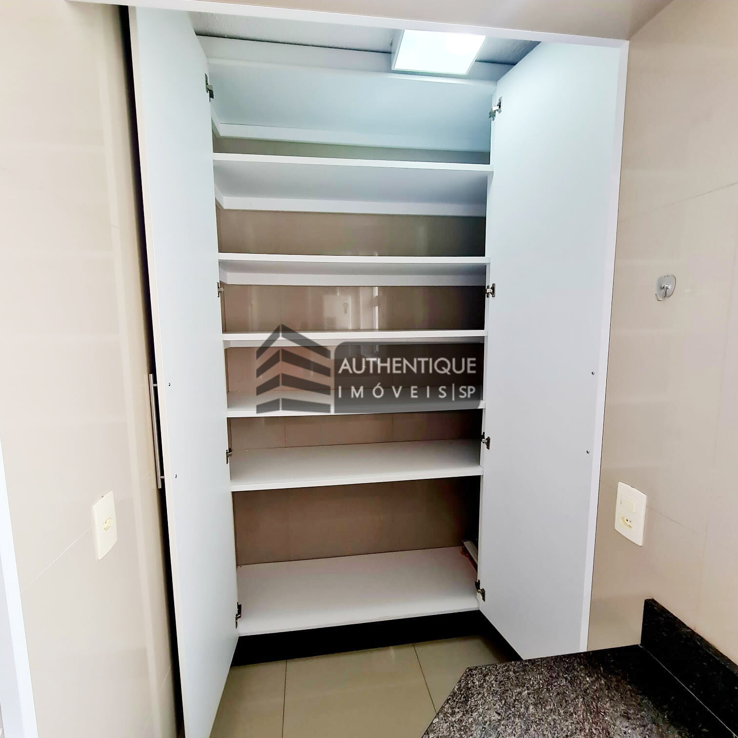 Apartamento para alugar com 2 quartos, 104m² - Foto 16