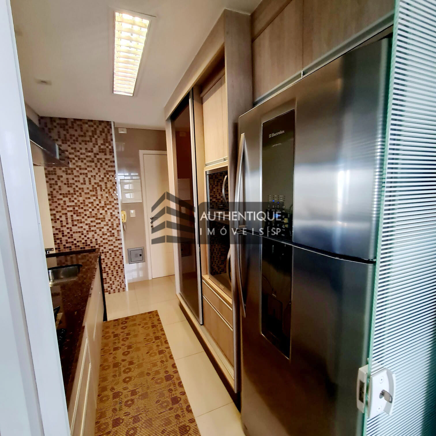 Apartamento para alugar com 2 quartos, 104m² - Foto 12