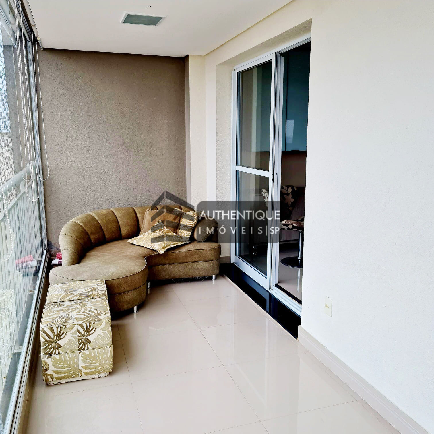 Apartamento para alugar com 2 quartos, 104m² - Foto 4