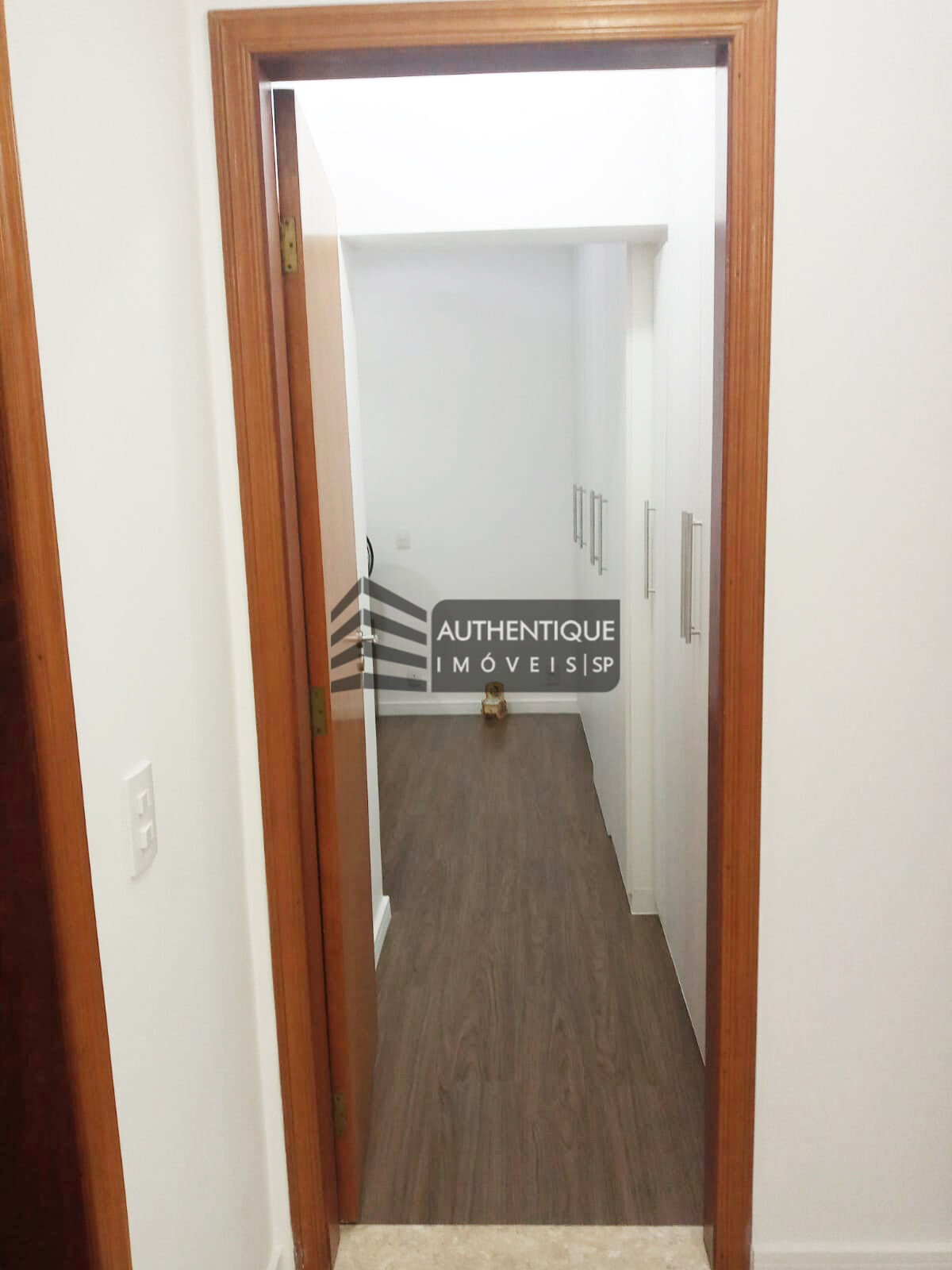 Apartamento à venda com 3 quartos, 204m² - Foto 9