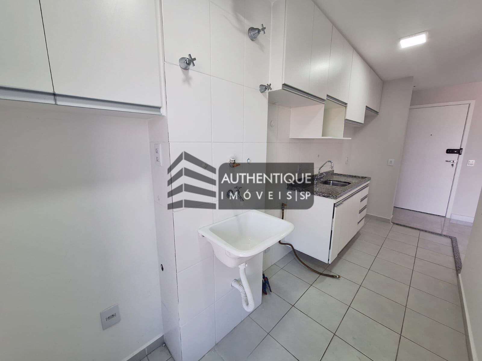 Apartamento à venda com 2 quartos, 70m² - Foto 5