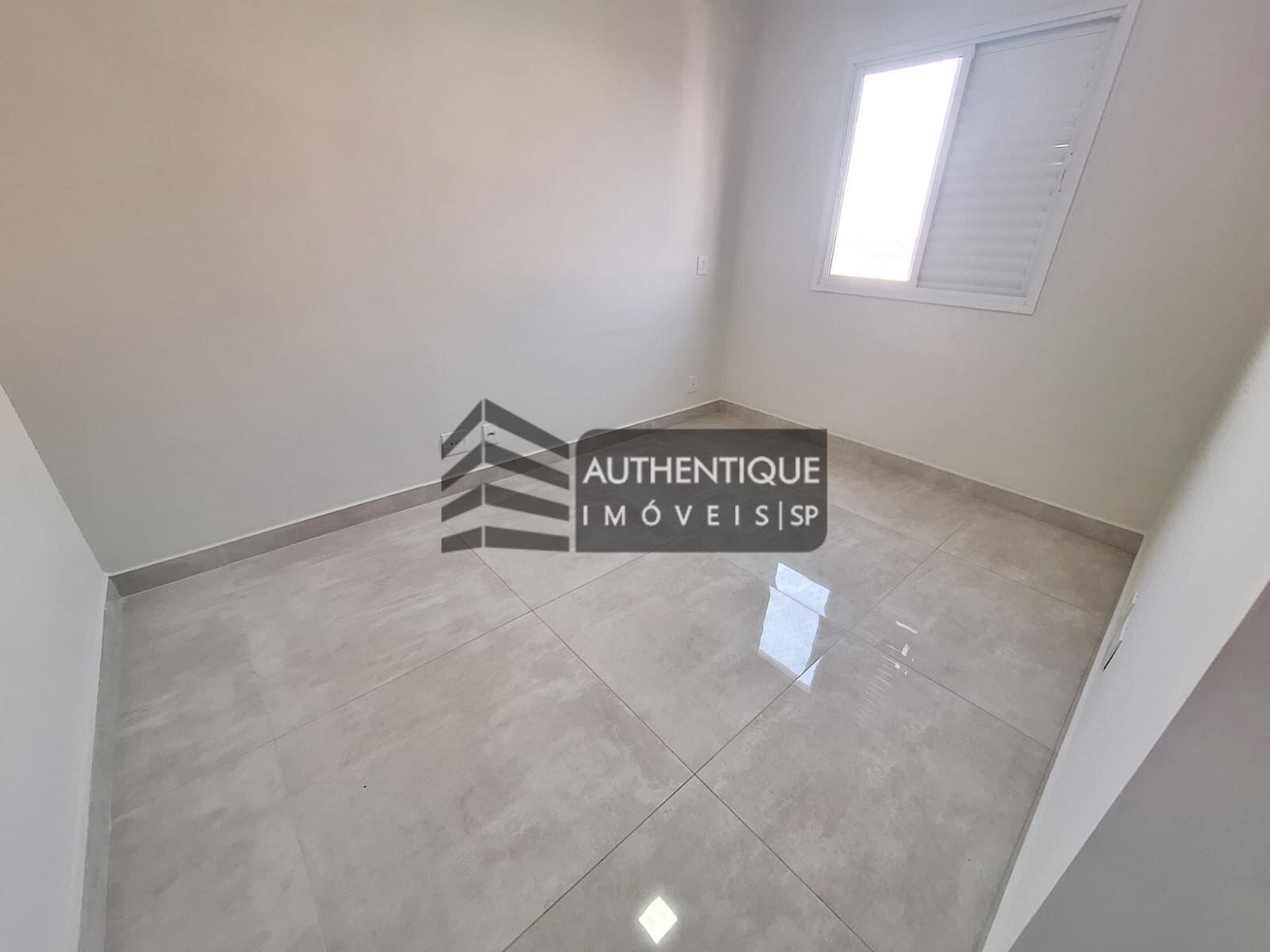 Apartamento à venda com 2 quartos, 70m² - Foto 7