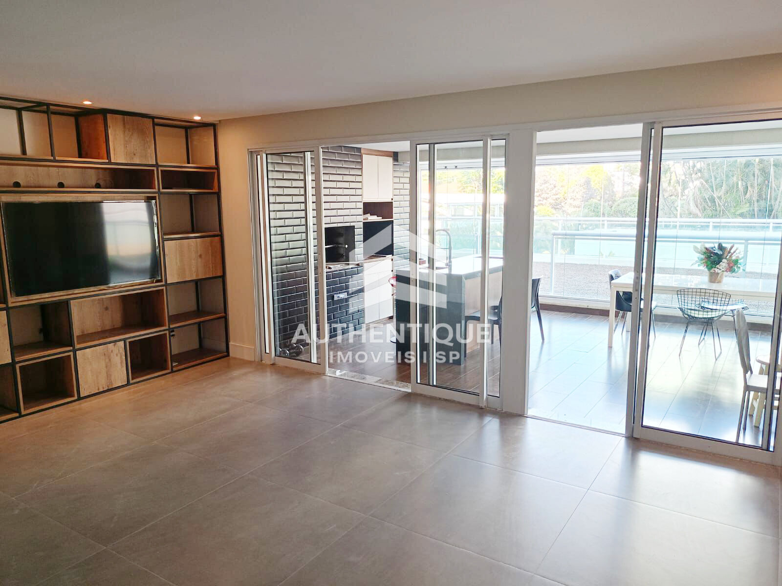 Apartamento, 3 quartos, 170 m² - Foto 1