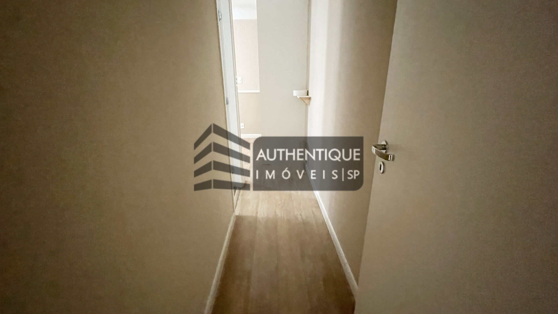 Apartamento à venda com 2 quartos, 70m² - Foto 12