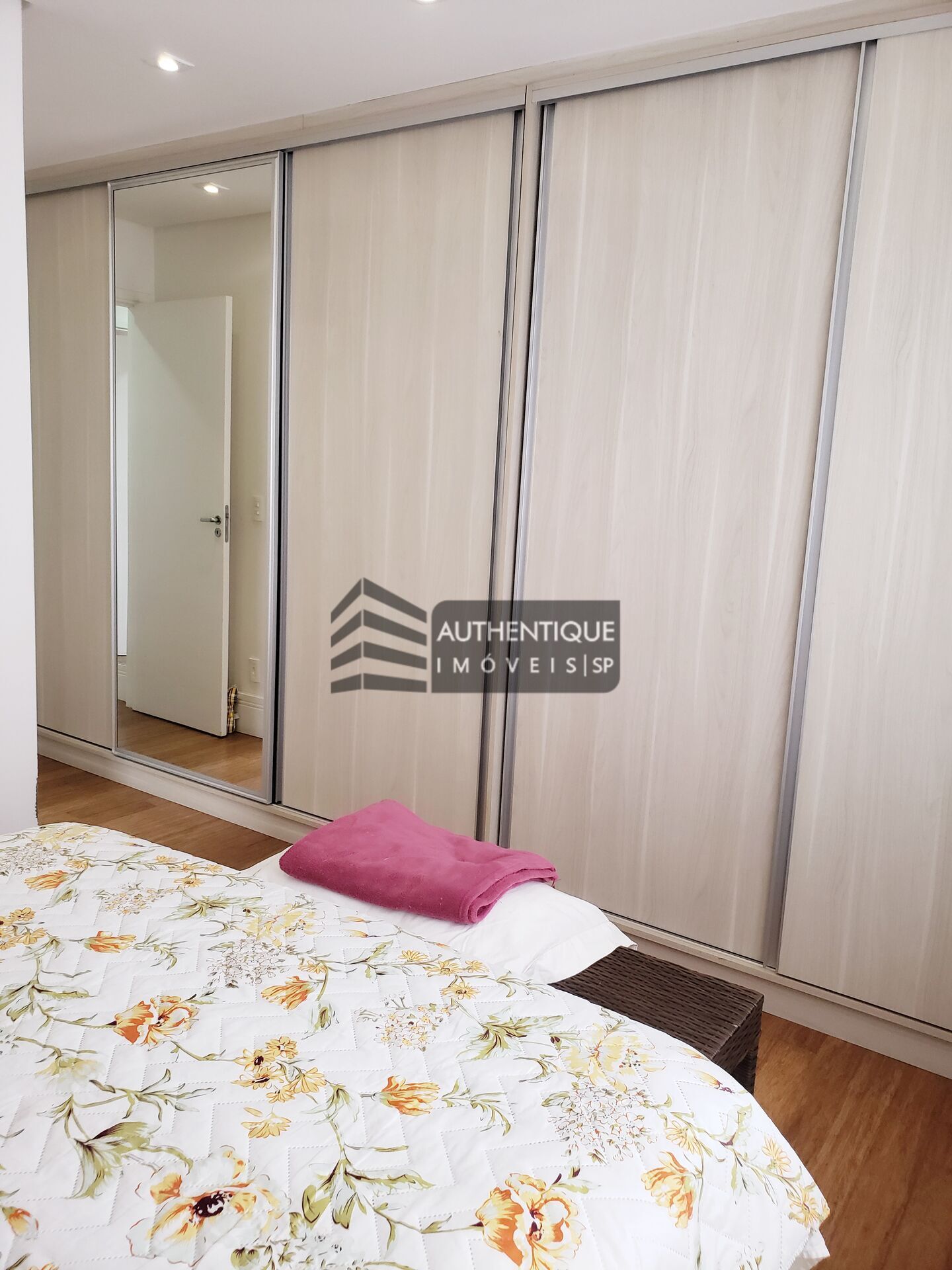 Apartamento à venda com 2 quartos, 104m² - Foto 29