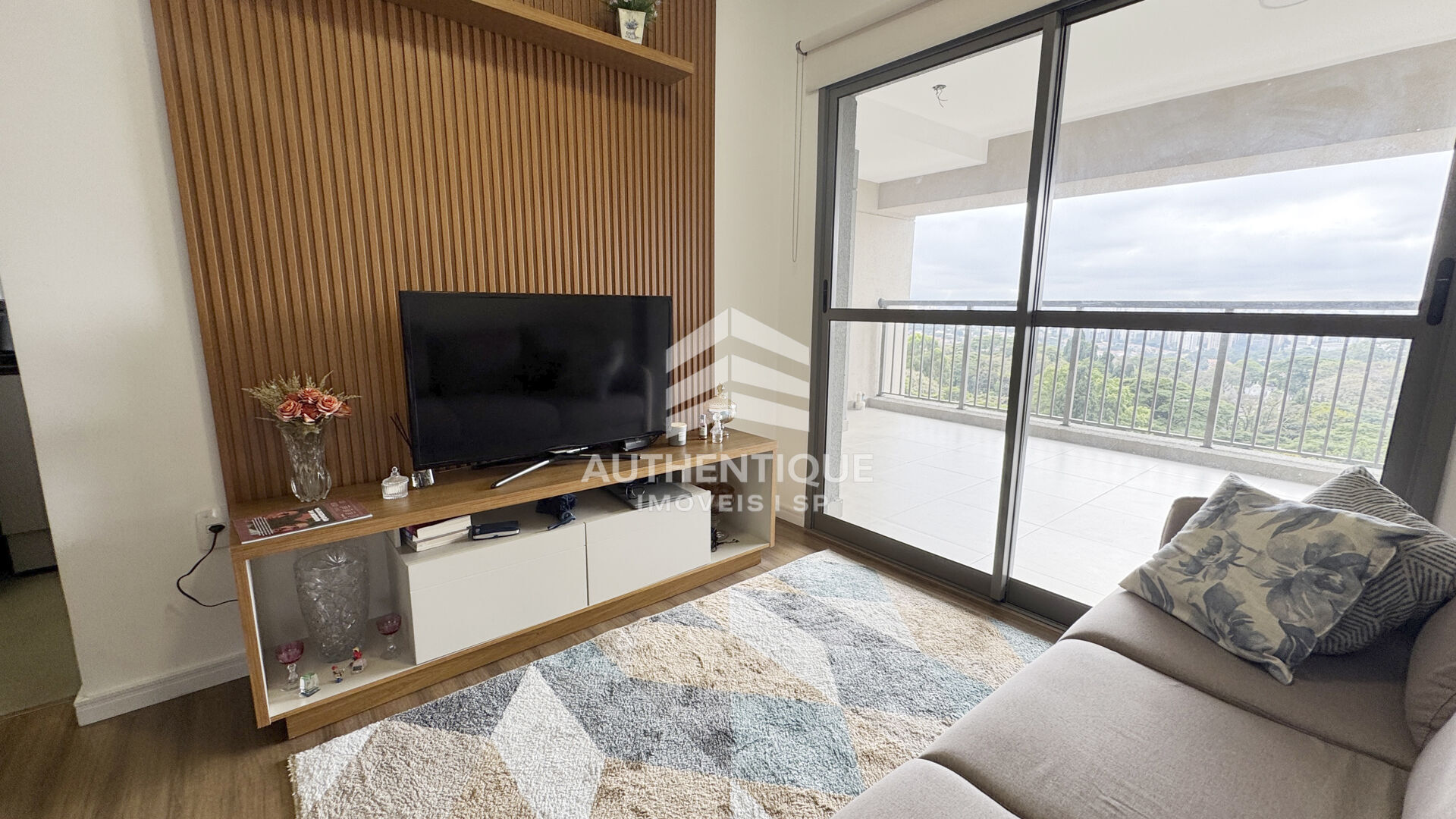Apartamento, 2 quartos, 77 m² - Foto 1