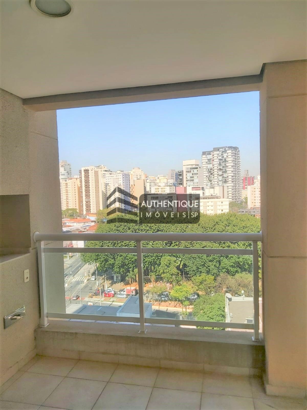 Apartamento à venda com 3 quartos, 150m² - Foto 1