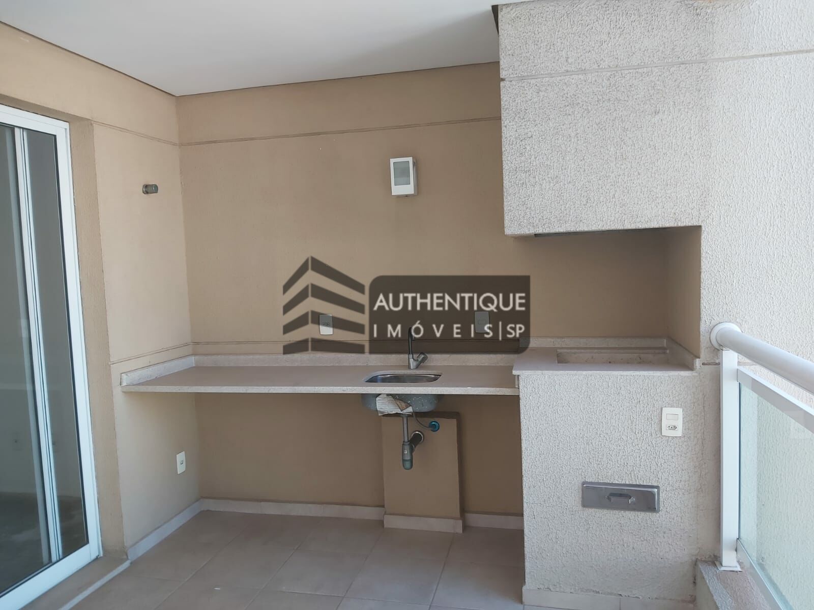 Apartamento à venda com 3 quartos, 150m² - Foto 4