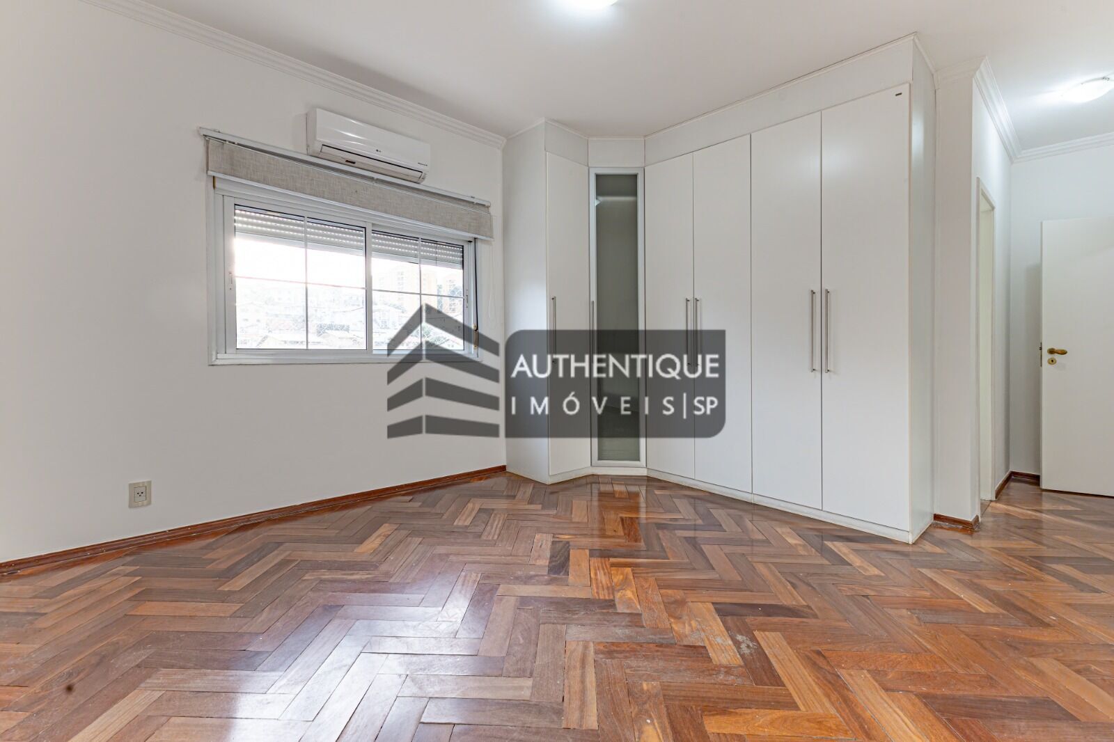 Casa de Condomínio à venda com 4 quartos, 568m² - Foto 35