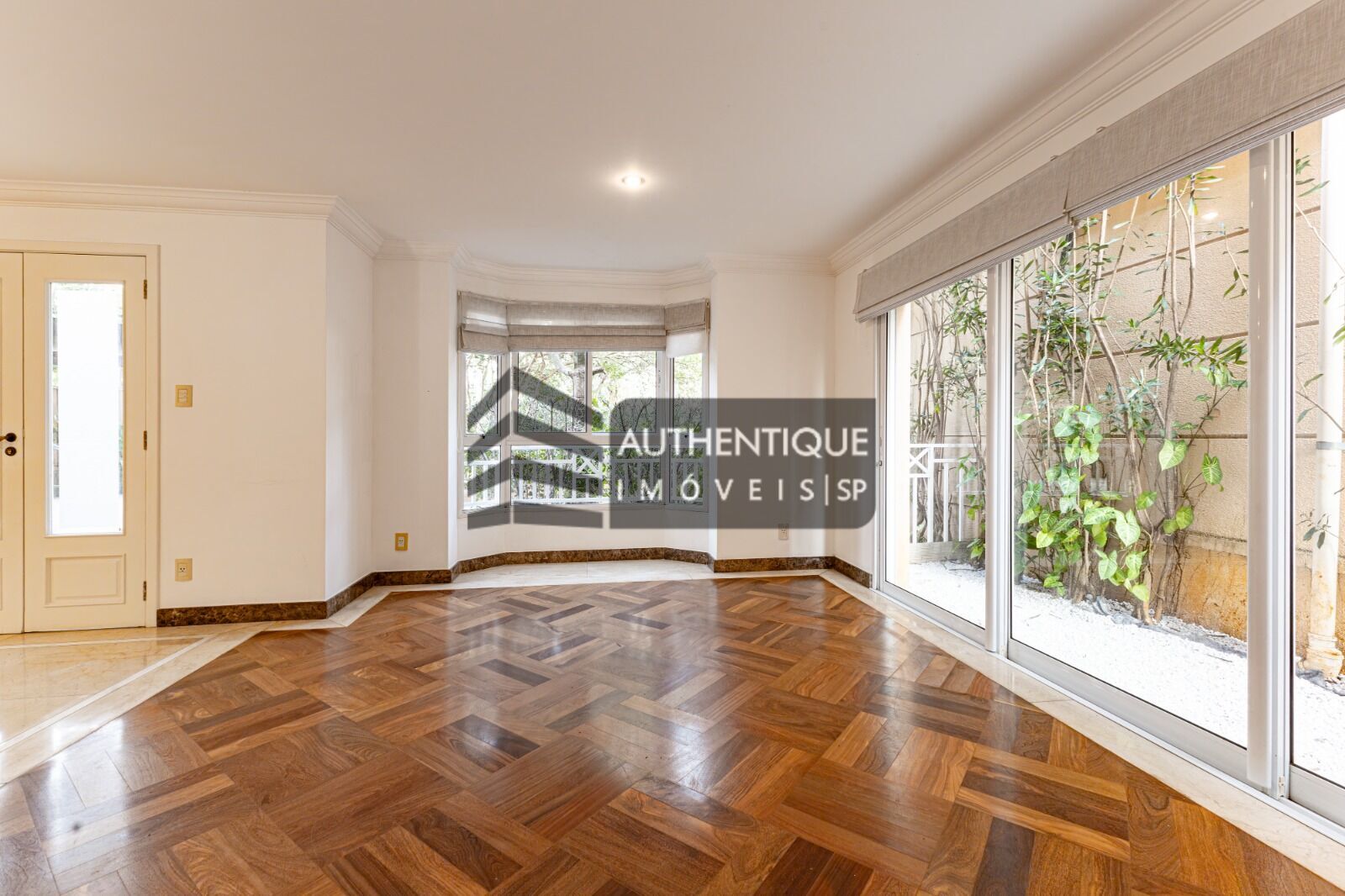 Casa de Condomínio à venda com 4 quartos, 568m² - Foto 6