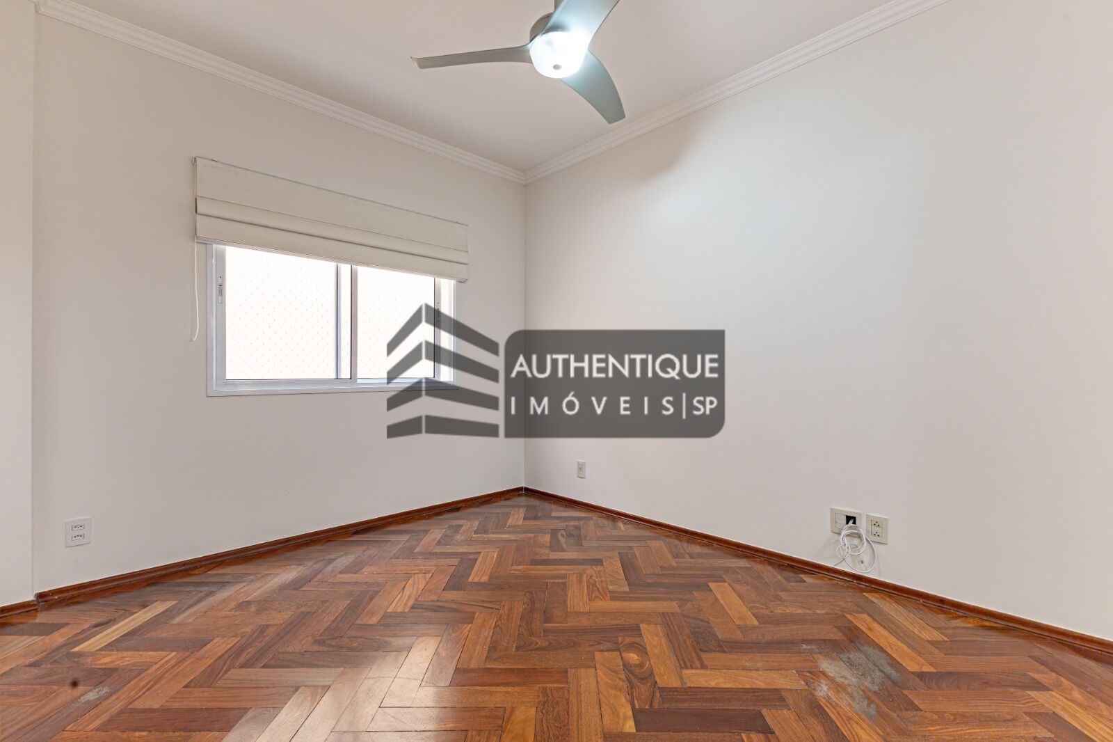 Casa de Condomínio à venda com 4 quartos, 568m² - Foto 32