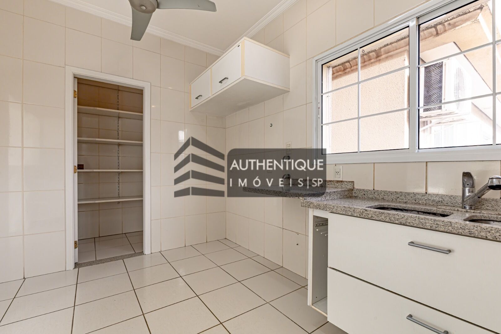 Casa de Condomínio à venda com 4 quartos, 568m² - Foto 31