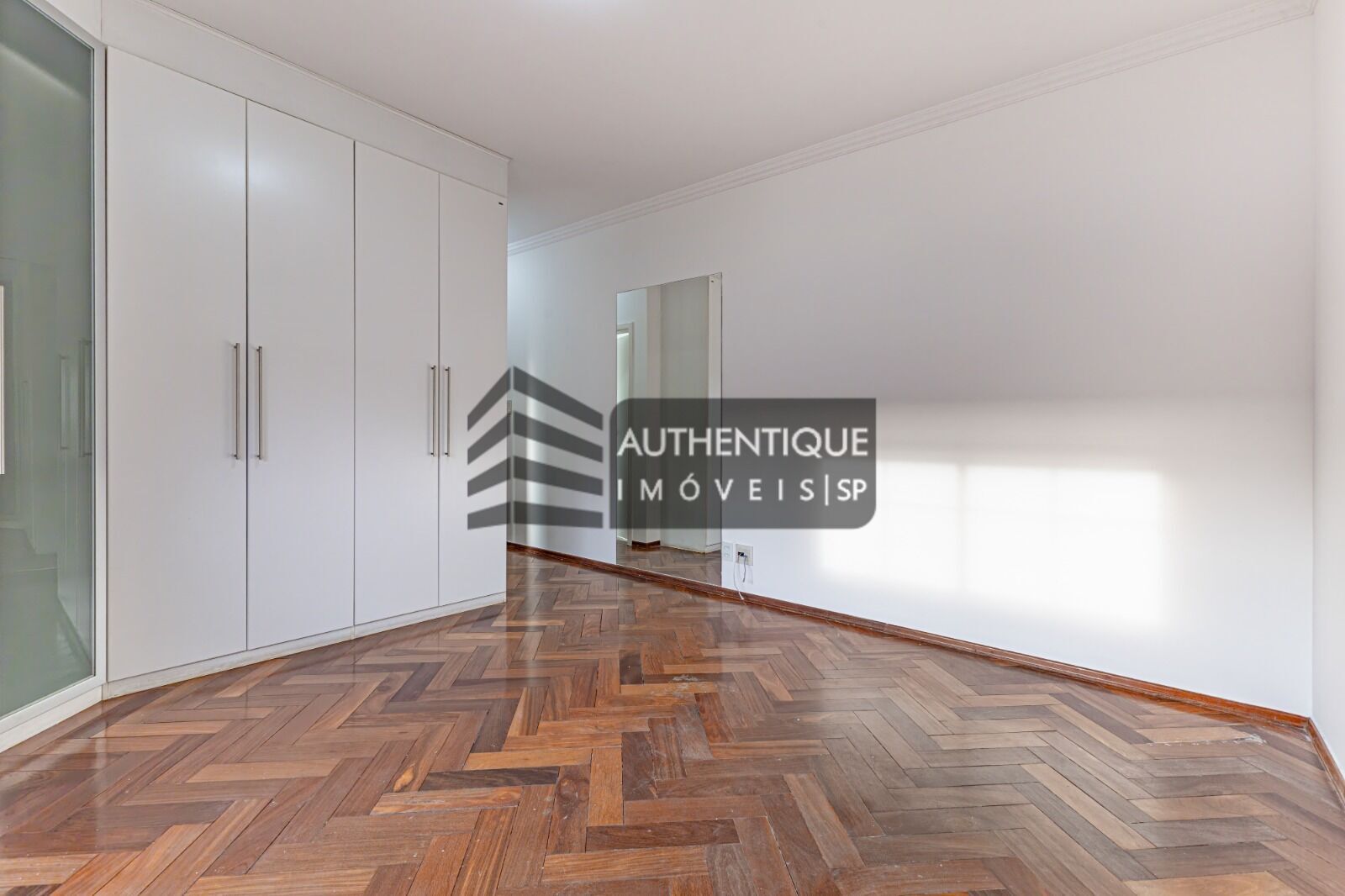 Casa de Condomínio à venda com 4 quartos, 568m² - Foto 36