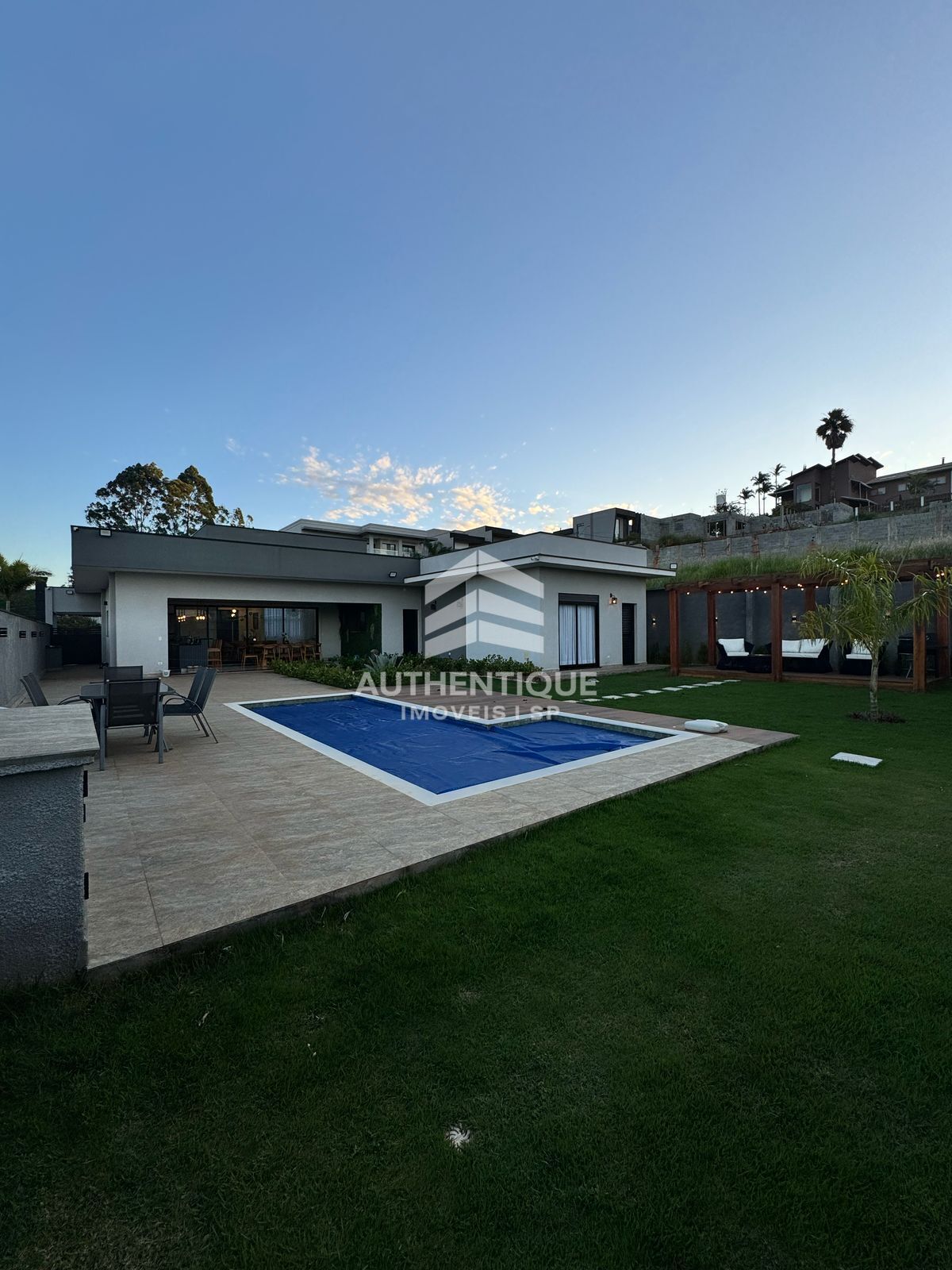 Casa, 3 quartos, 270 m² - Foto 2
