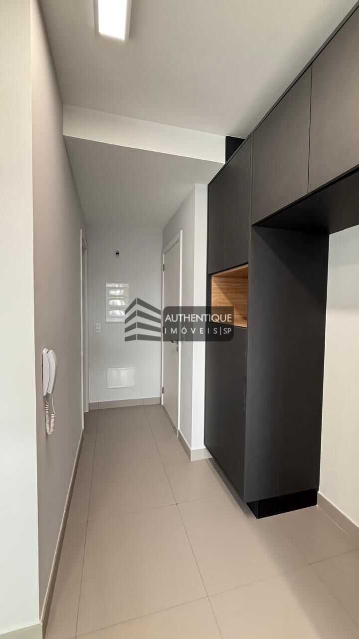 Apartamento para alugar com 3 quartos, 166m² - Foto 11