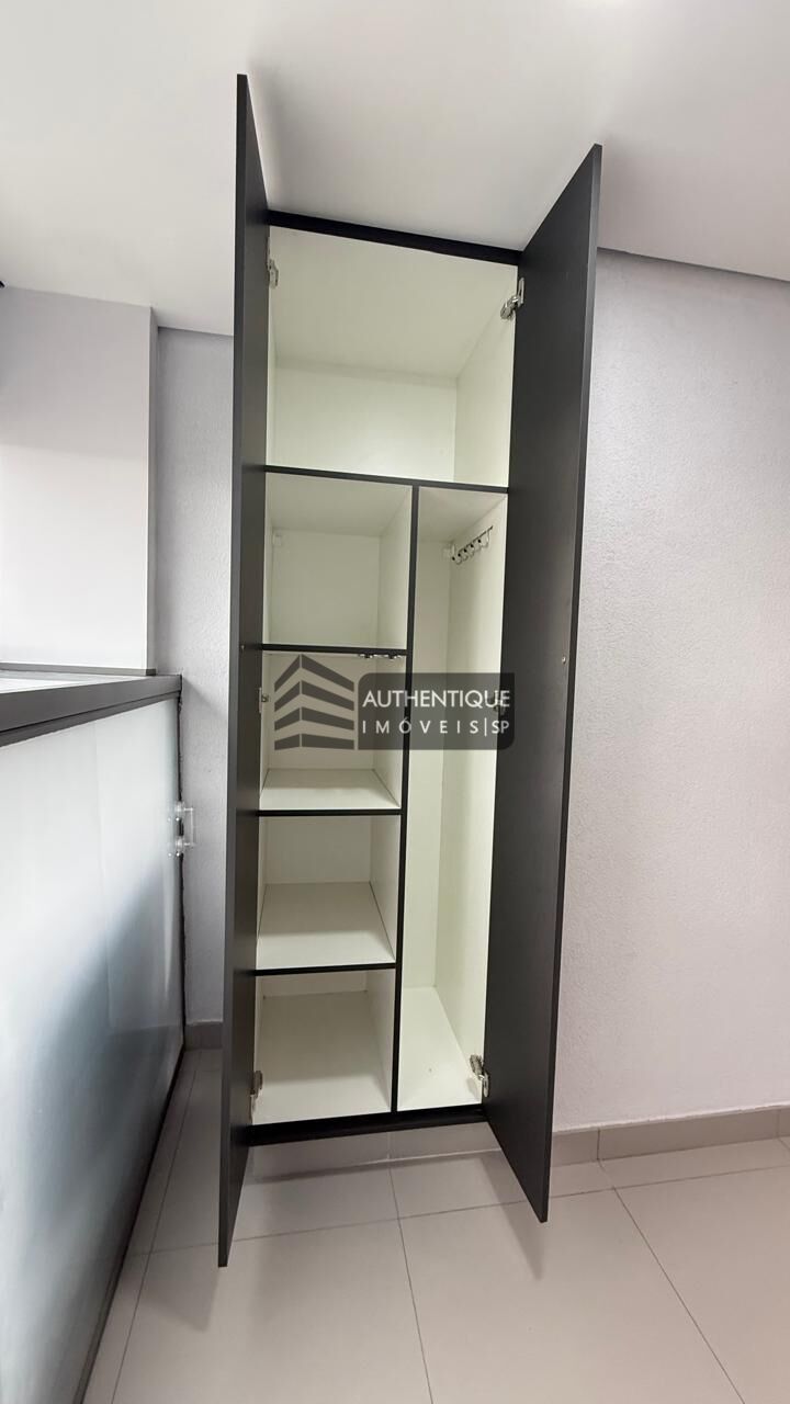 Apartamento para alugar com 3 quartos, 166m² - Foto 12