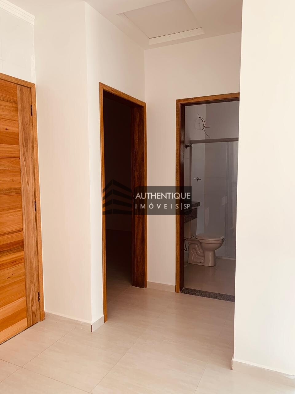 Casa à venda com 2 quartos, 64m² - Foto 11