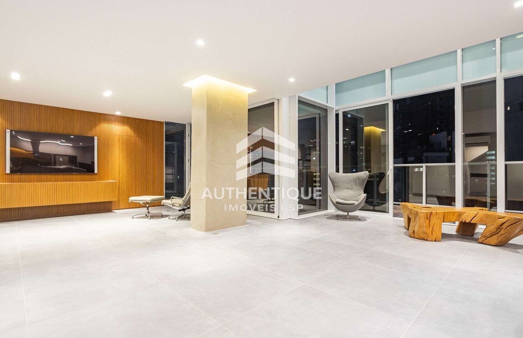 Cobertura, 3 quartos, 298 m² - Foto 1