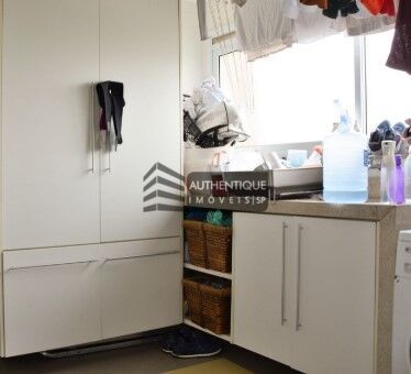 Apartamento à venda com 3 quartos, 200m² - Foto 17