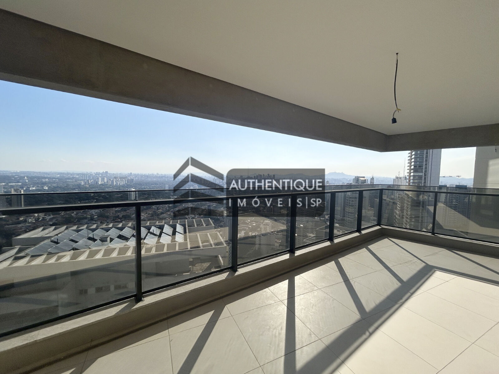 Apartamento, 4 quartos, 193 m² - Foto 2