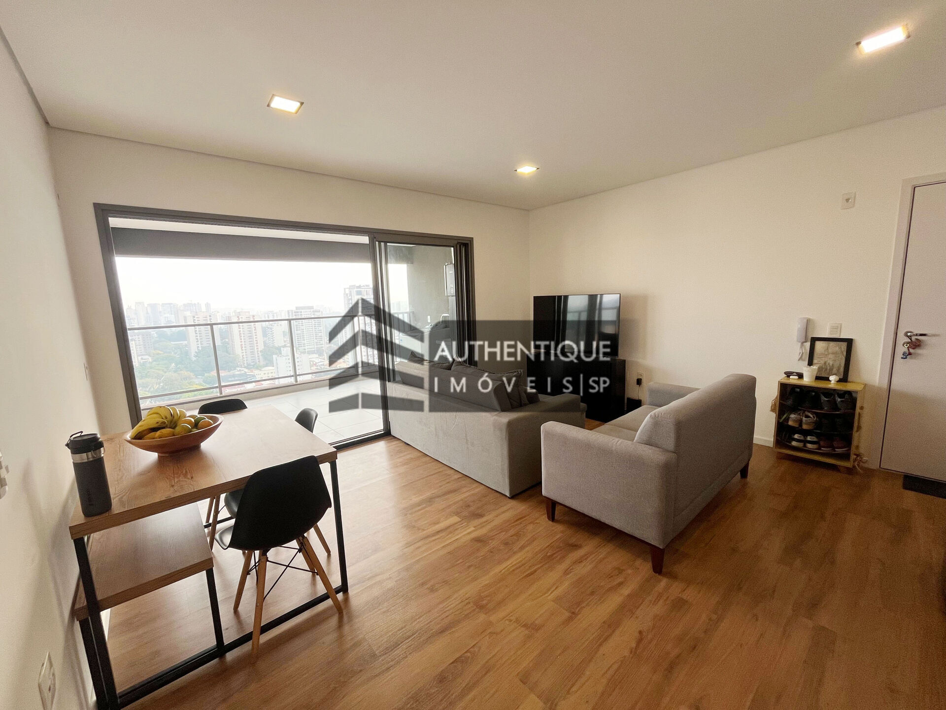 Apartamento à venda com 2 quartos, 73m² - Foto 2