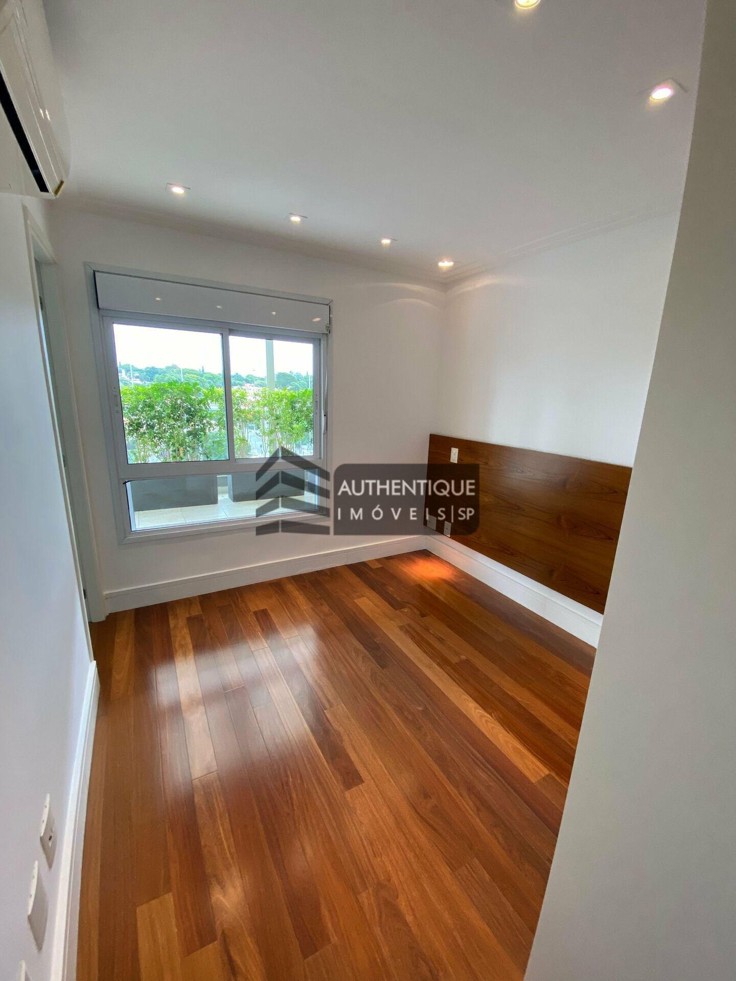 Apartamento à venda com 2 quartos, 94m² - Foto 35