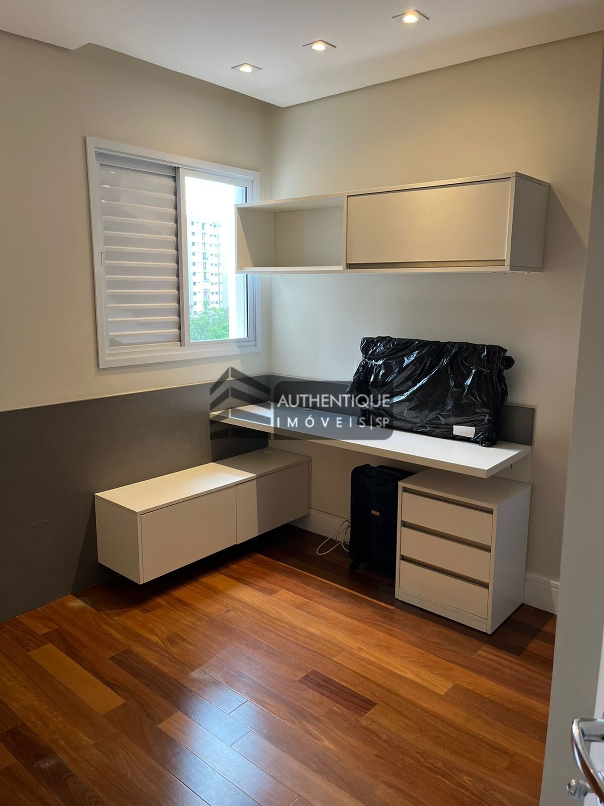 Apartamento à venda com 3 quartos, 159m² - Foto 15