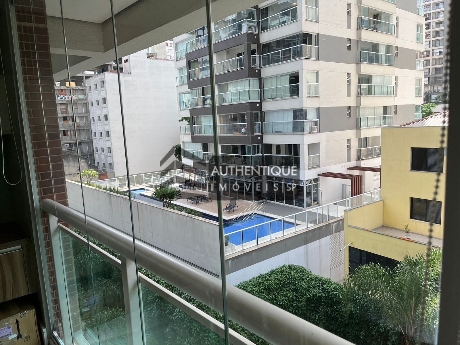 Apartamento à venda com 3 quartos, 159m² - Foto 5