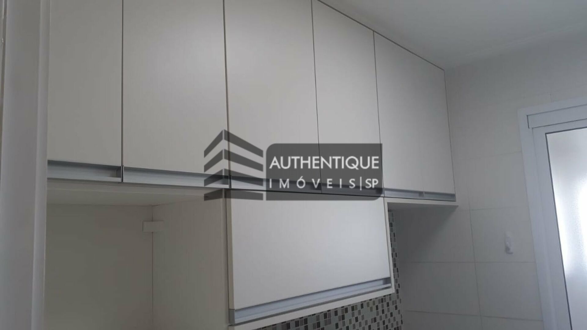 Apartamento à venda com 2 quartos, 65m² - Foto 32